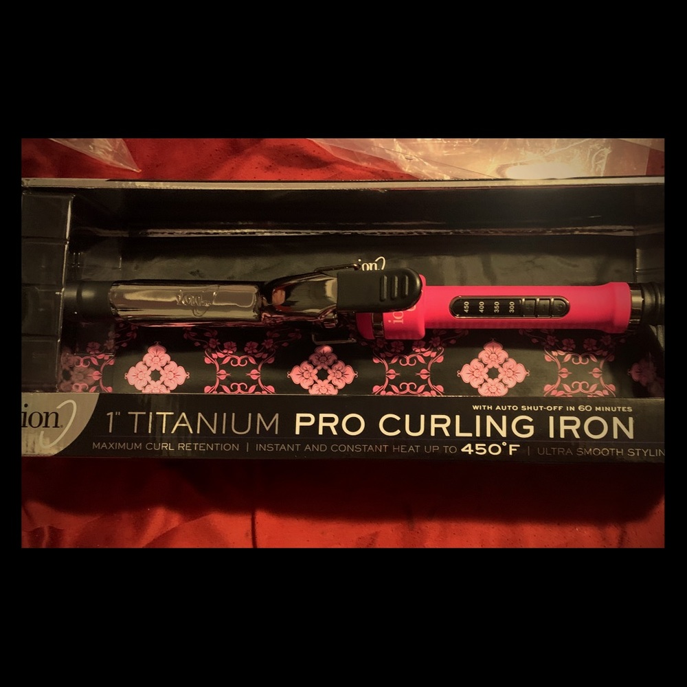 Ion curling iron
